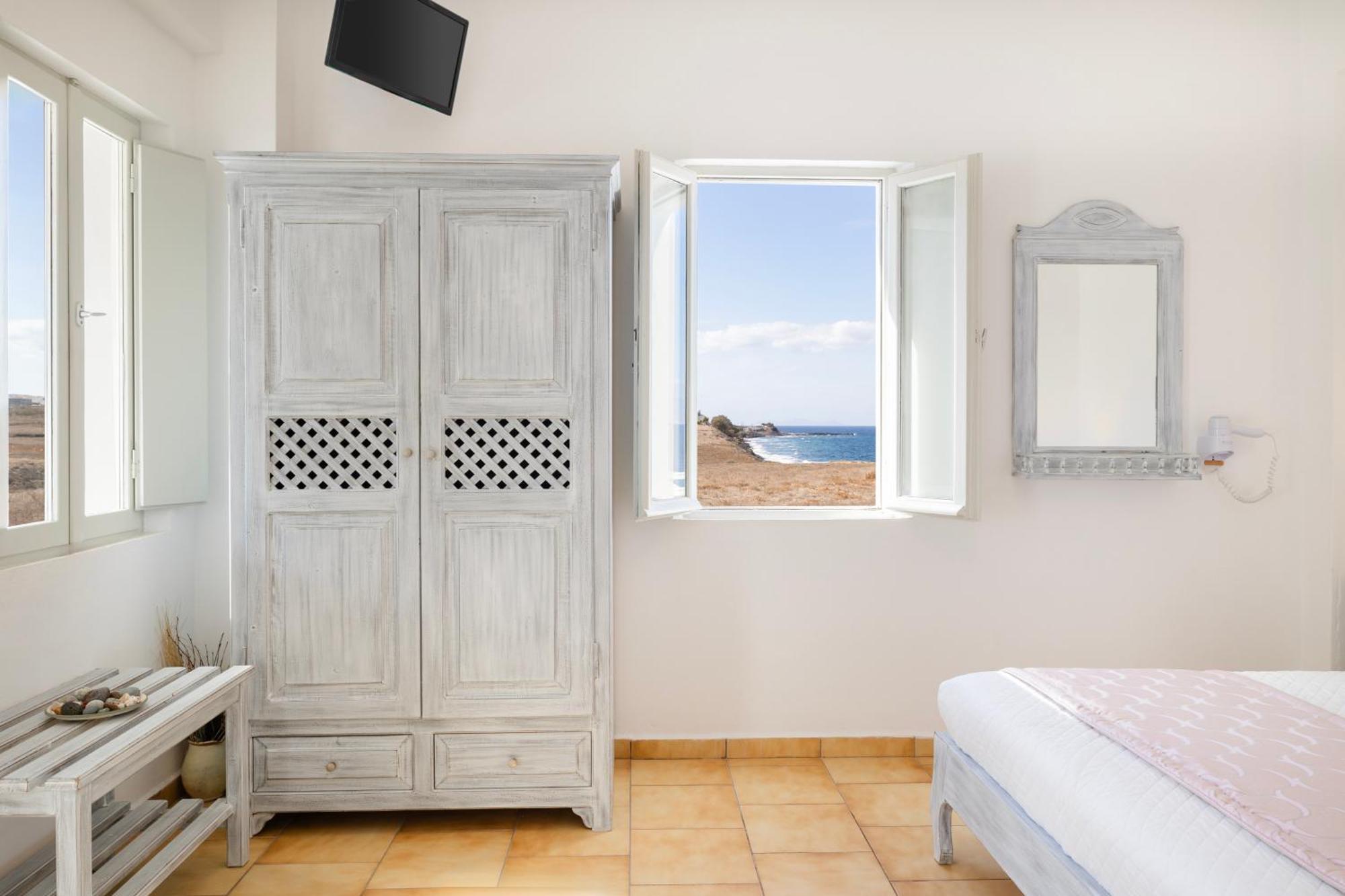 Vrachia Studios & Apartments Oia  Exterior photo