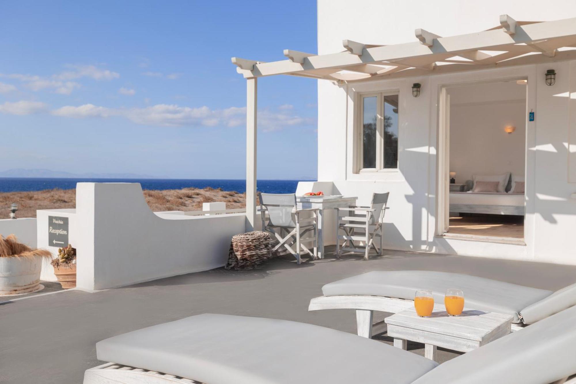 Vrachia Studios & Apartments Oia  Exterior photo